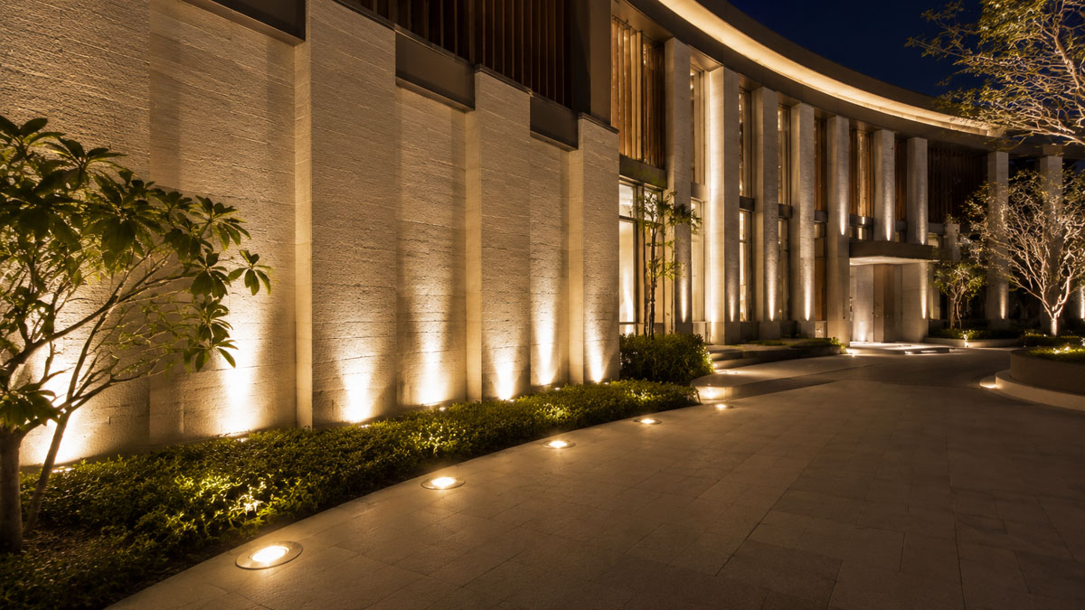 architectural-inground-lighting-facade Architectural inground LED lights installed along building facade at night